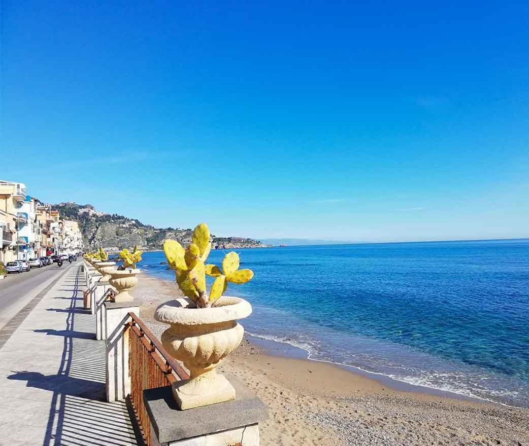 Appartamento Da Nella Giardini Naxos Exterior photo